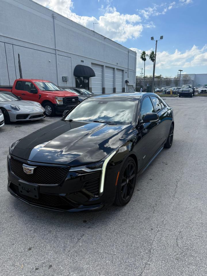 2020 Cadillac Ct4-V - Image 2