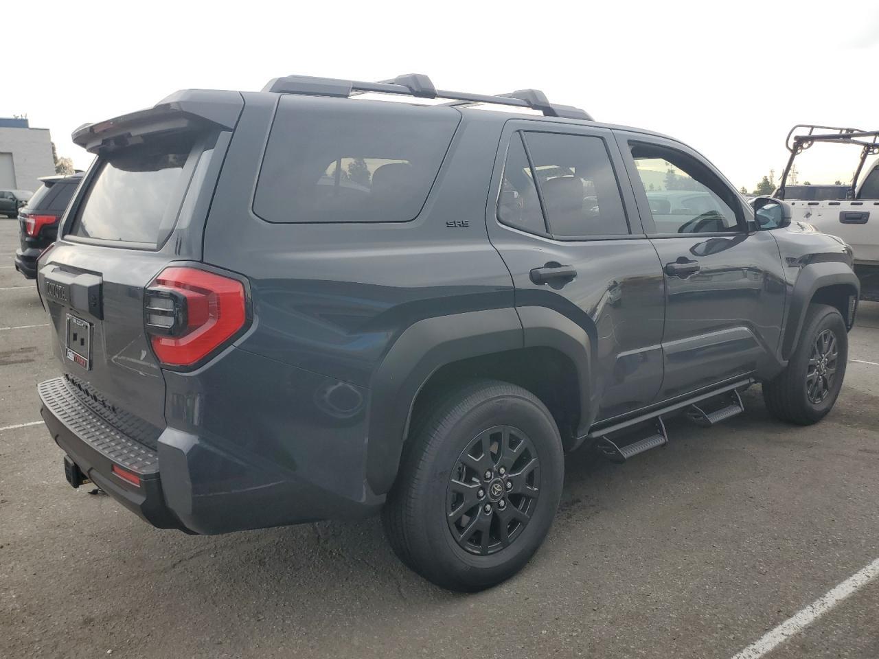 2025 Toyota 4Runner Sr5 - Фото 3
