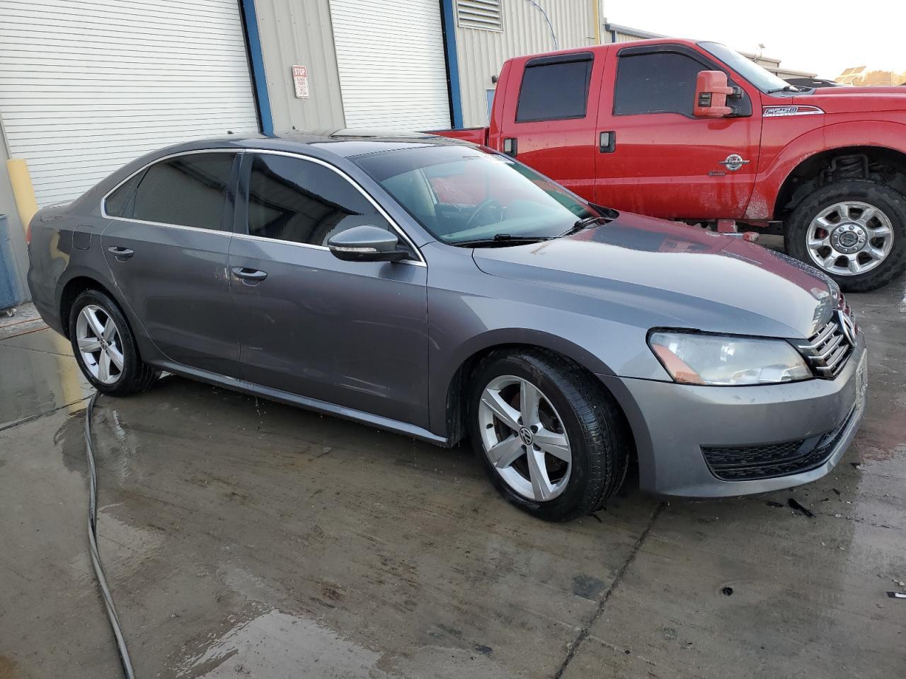 2012 Volkswagen Passat Se - Image 4