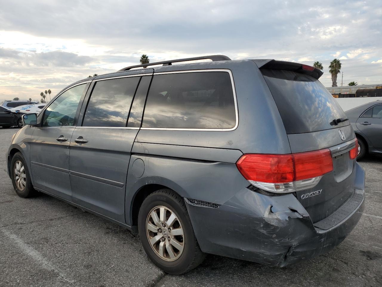 2010 Honda Odyssey Exl - Image 2