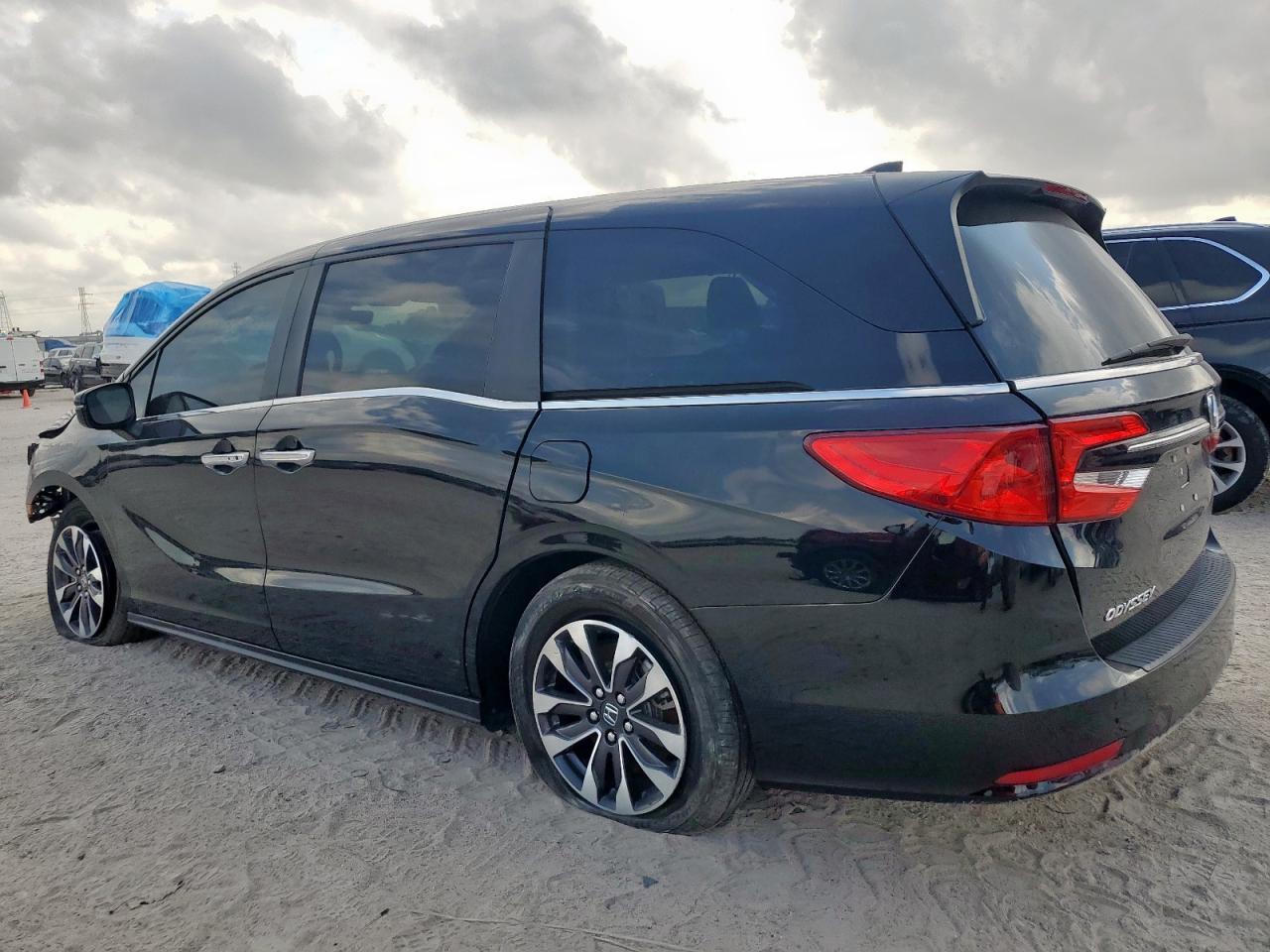 2024 Honda Odyssey Exl - Image 2