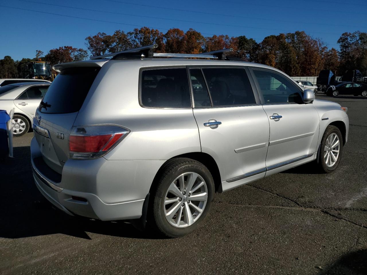 2011 Toyota Highlander Hybrid Limited - Image 3