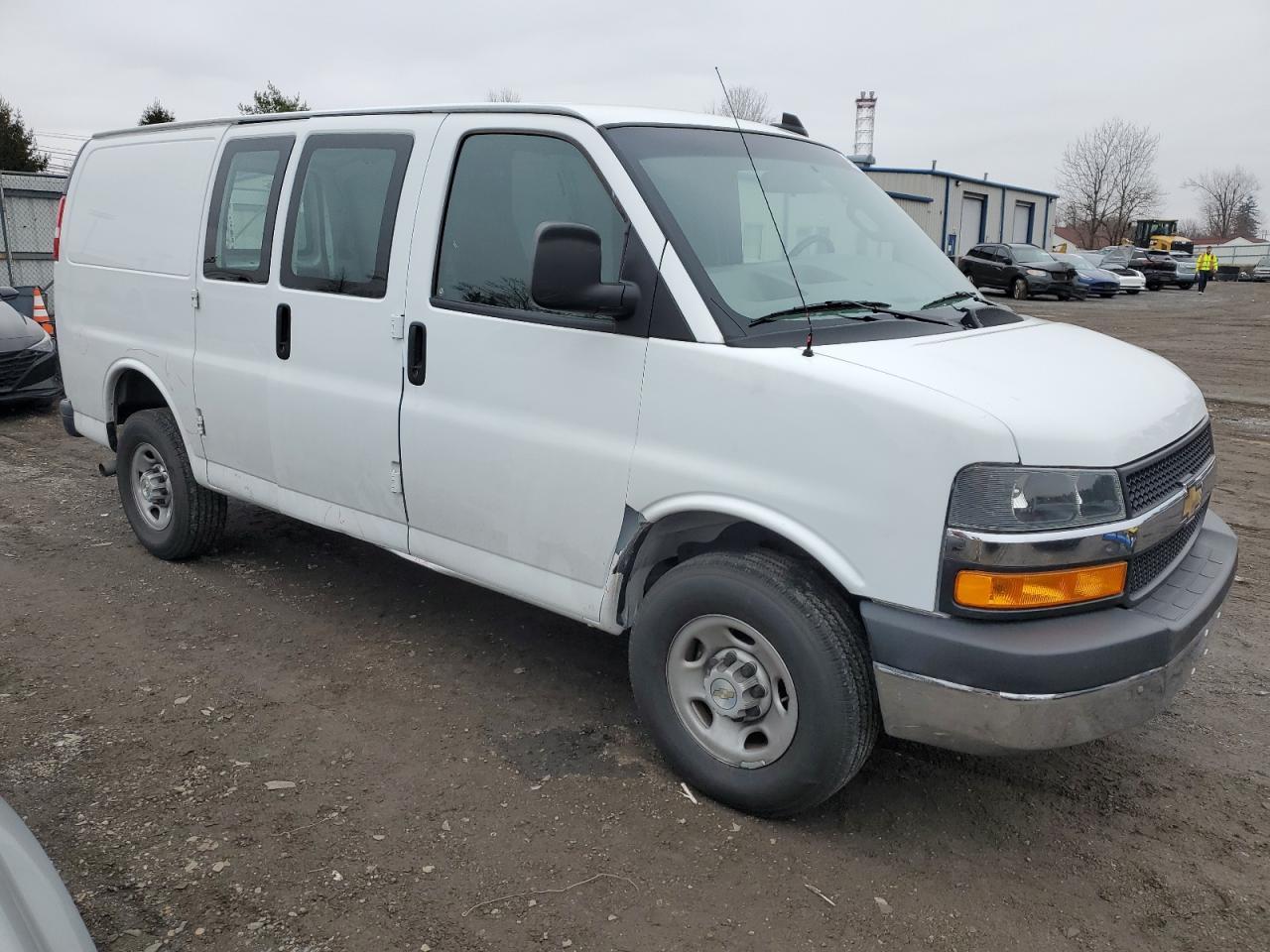 2023 Chevrolet Express G2 Delivery Van - Фото 4
