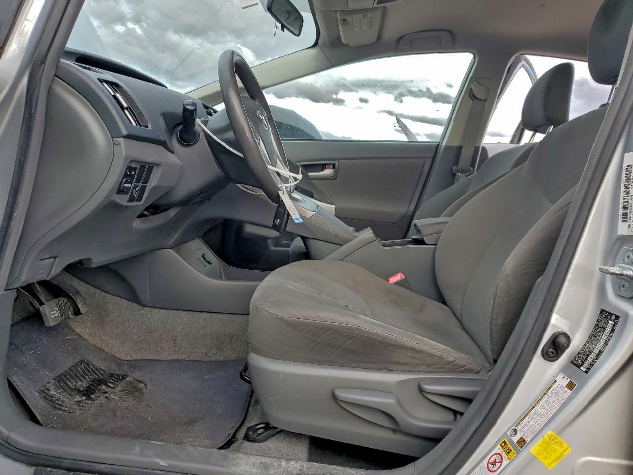 2011 Toyota Prius - Фото 7