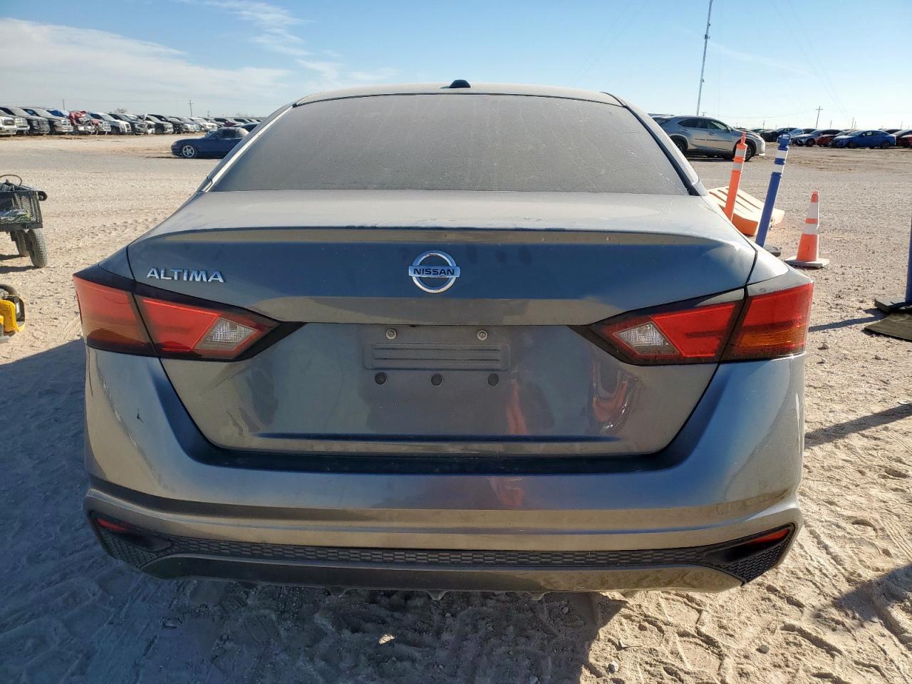 2019 Nissan Altima S - Фото 6