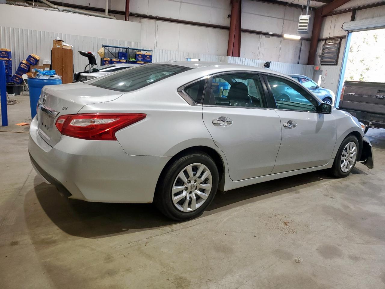 2017 Nissan Altima 2.5 - Фото 3