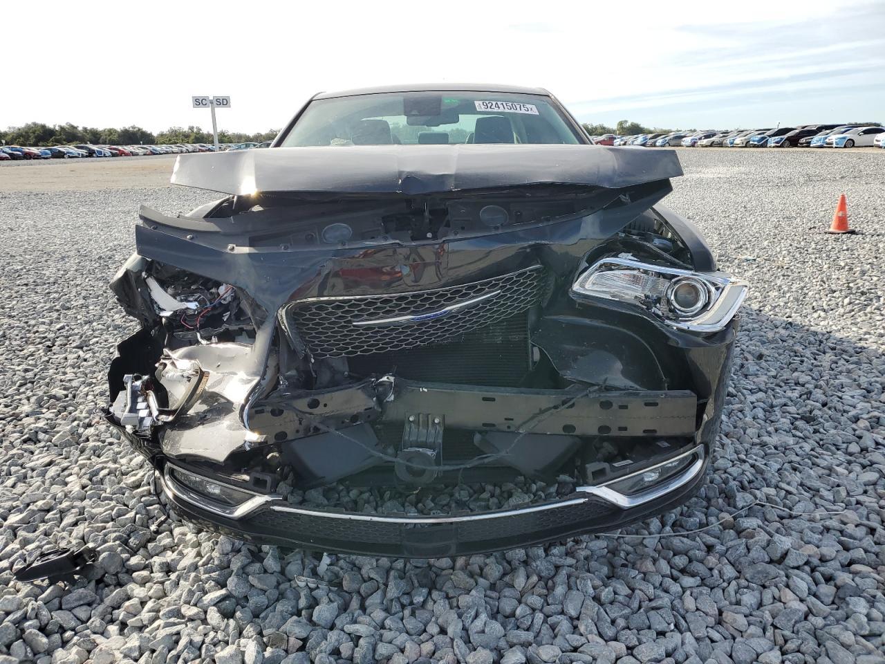 2019 Chrysler 300 Limited - Image 5