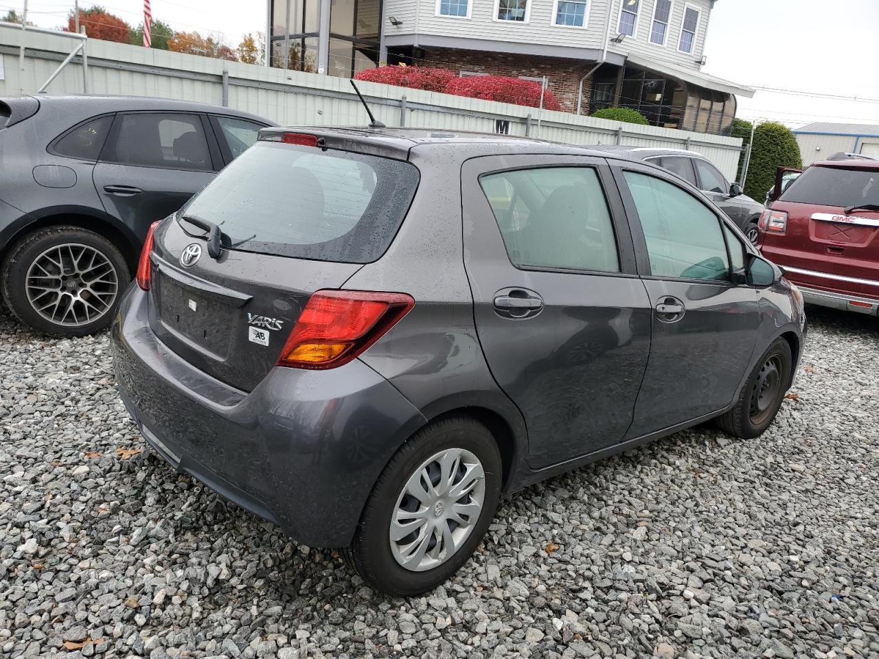 2017 Toyota Yaris 5-Door L Fleet - Image 3