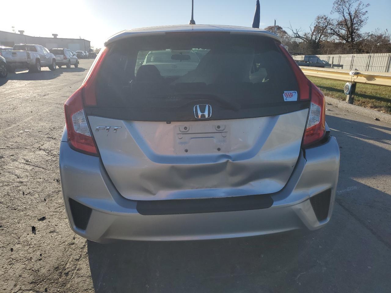 2015 Honda Fit Lx - Фото 6