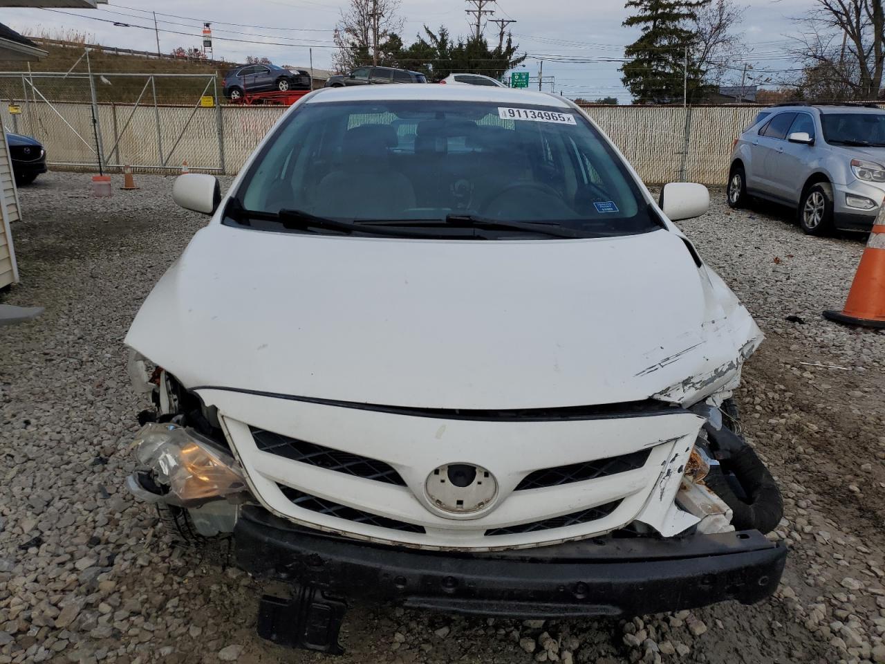 2011 Toyota Corolla Base - Фото 5