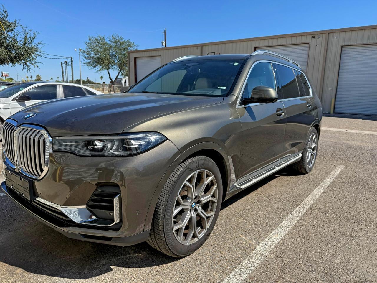 2022 BMW X7 xDrive40I - Image 2