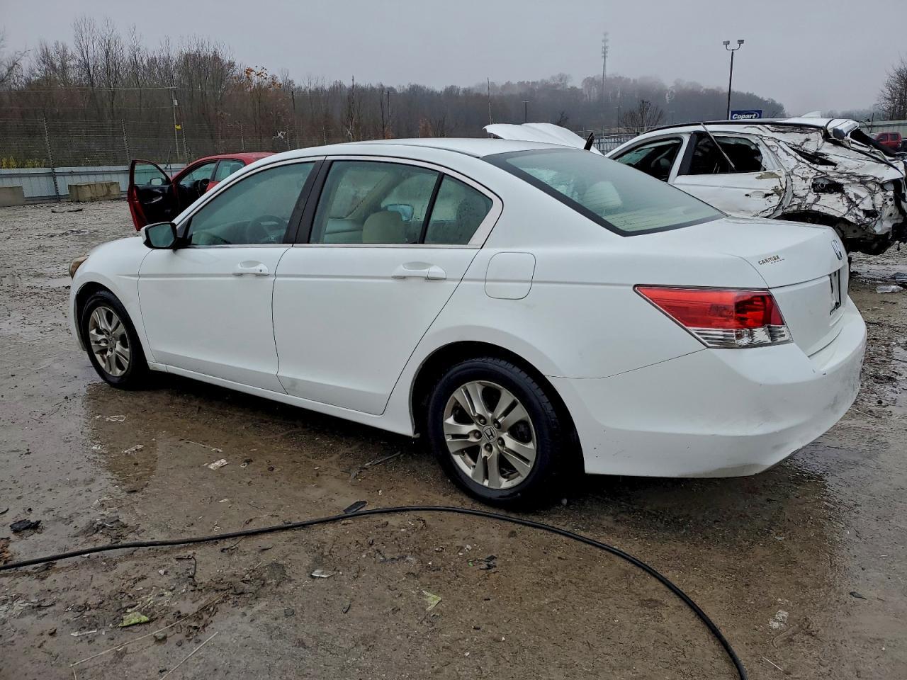 2010 Honda Accord Lxp - Фото 2