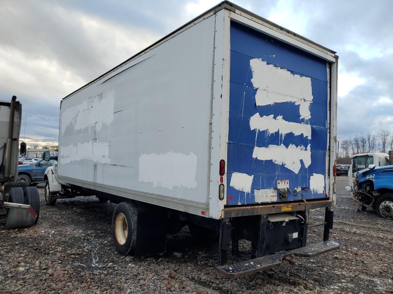 2012 Ford F750 Box Truck - Image 2