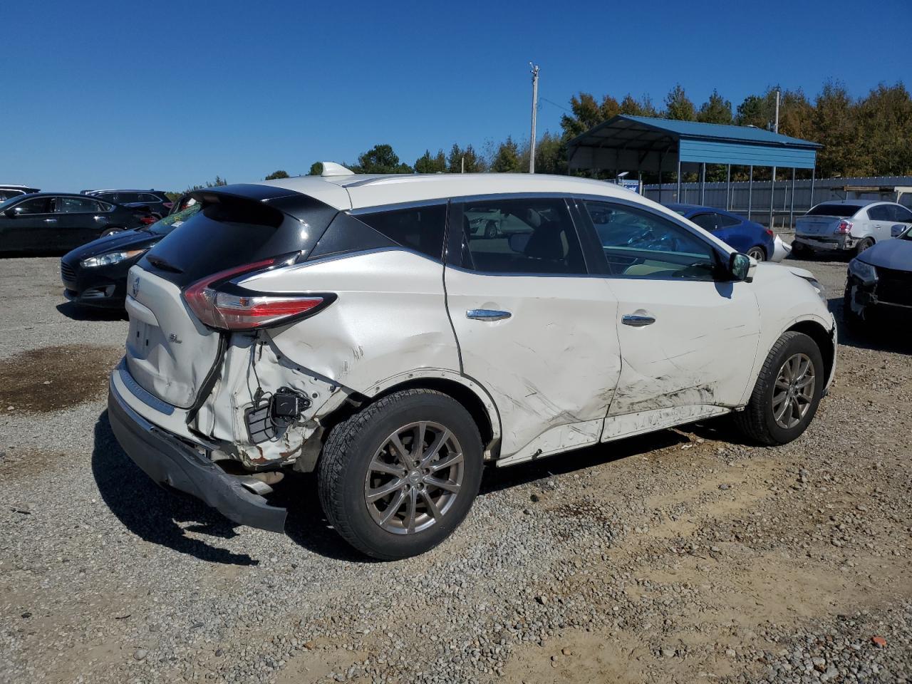 2016 Nissan Murano S - Image 3