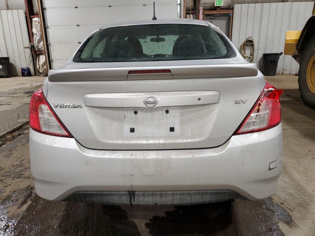2017 Nissan Versa S - Фото 6