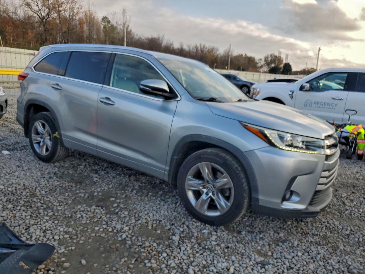 2018 Toyota Highlander Limited - Фото 4