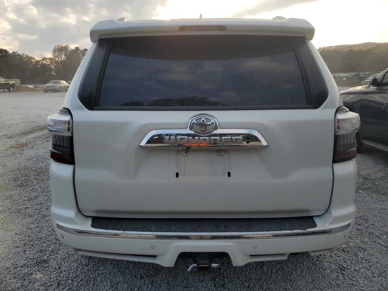2018 Toyota 4Runner Sr5/Sr5 Premium - Фото 6