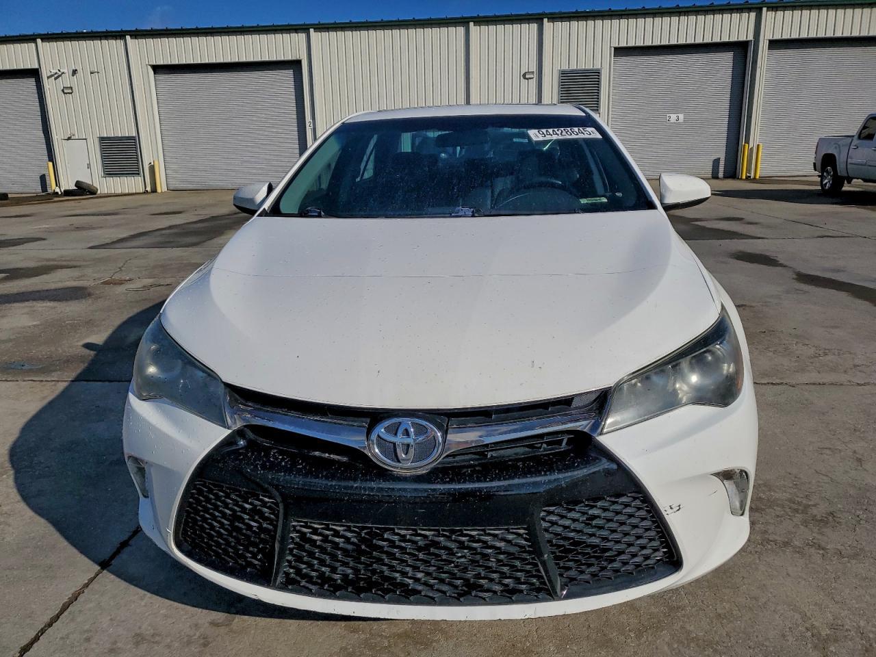 2016 Toyota Camry Le - Фото 5