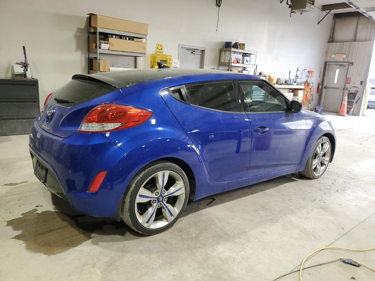 2013 Hyundai Veloster - Фото 3