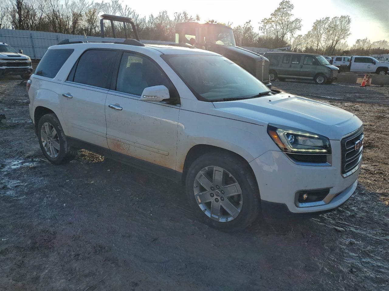 2017 GMC Acadia Limited Slt-2 - Image 4