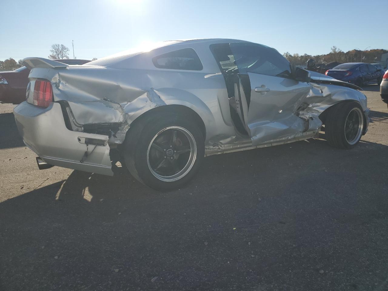 2008 Ford Mustang Gt - Фото 3