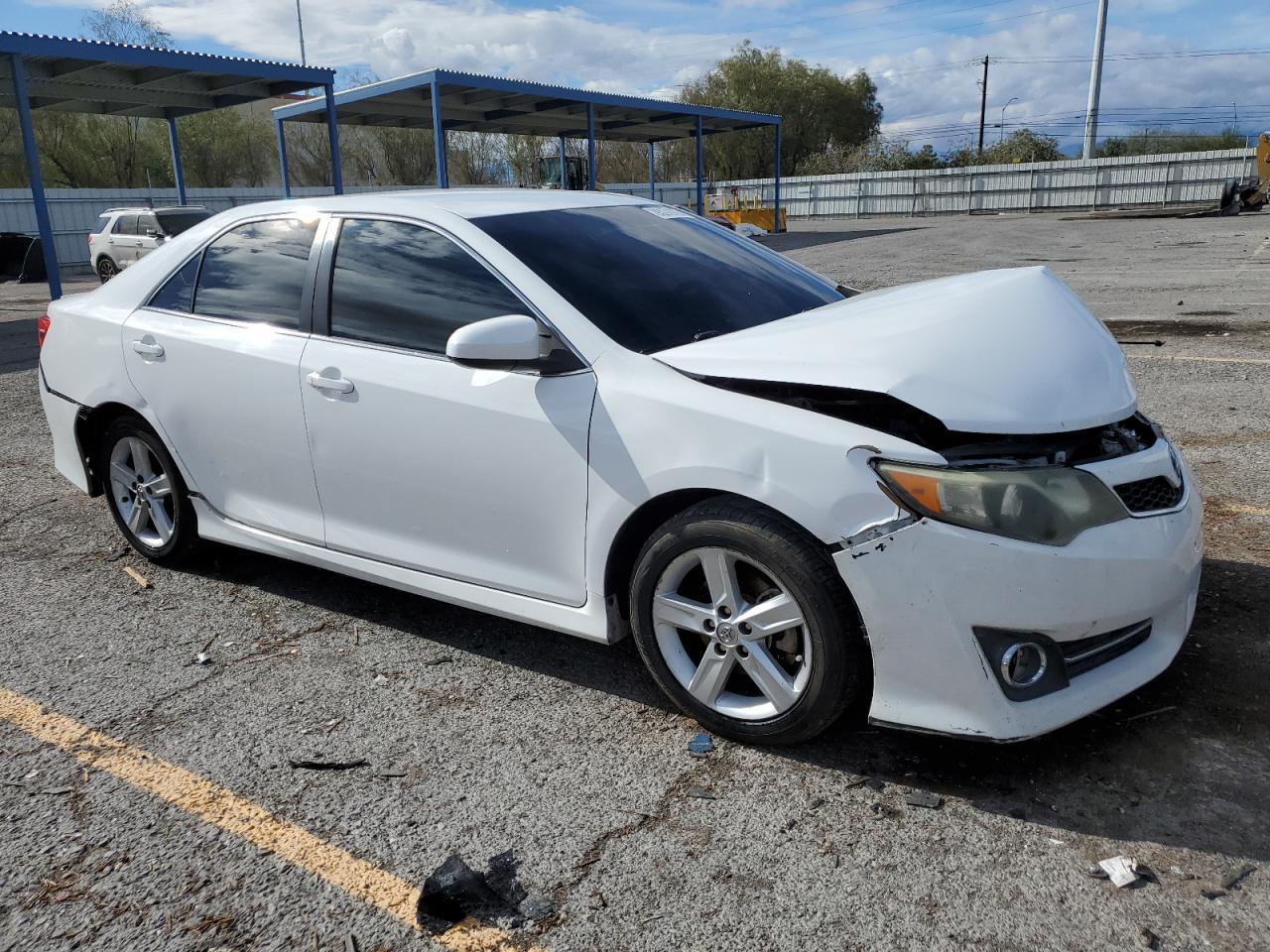 2014 Toyota Camry L - Фото 4