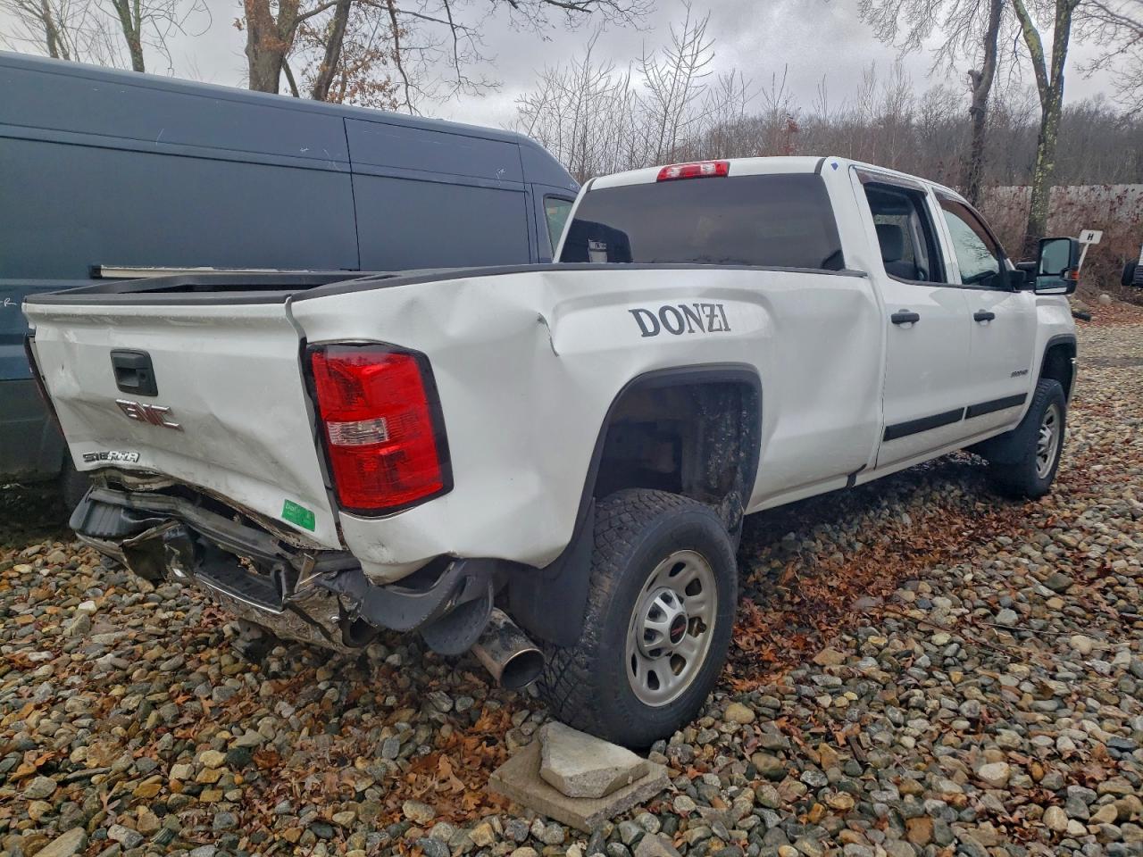 2017 GMC Sierra K3500 - Image 3