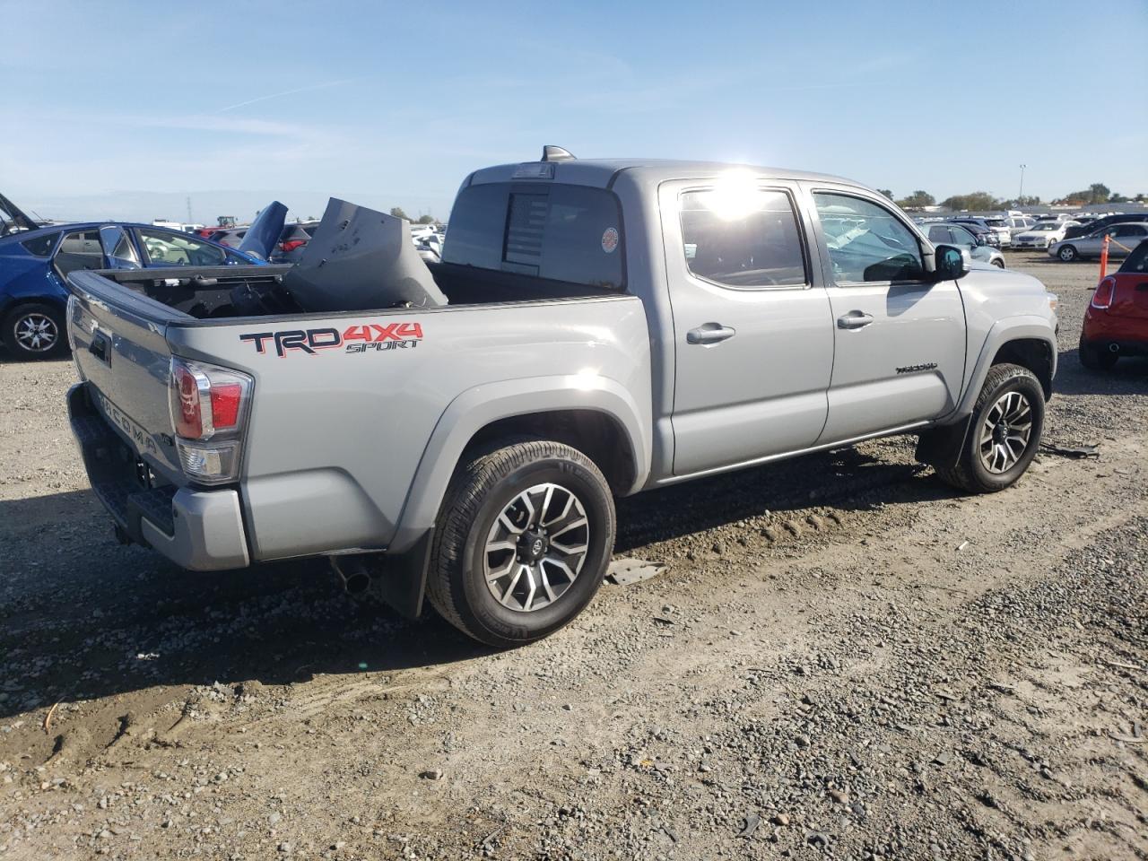 2021 Toyota Tacoma Double Cab - Image 3
