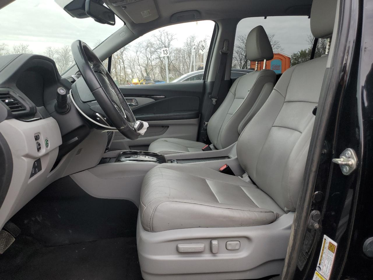 2016 Honda Pilot Touring - Image 7