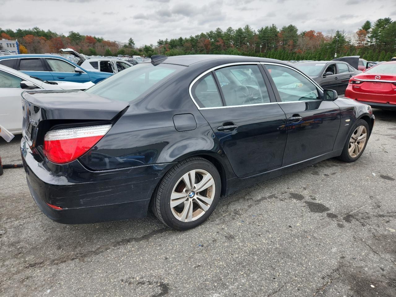 2010 BMW 528 Xi - Фото 3