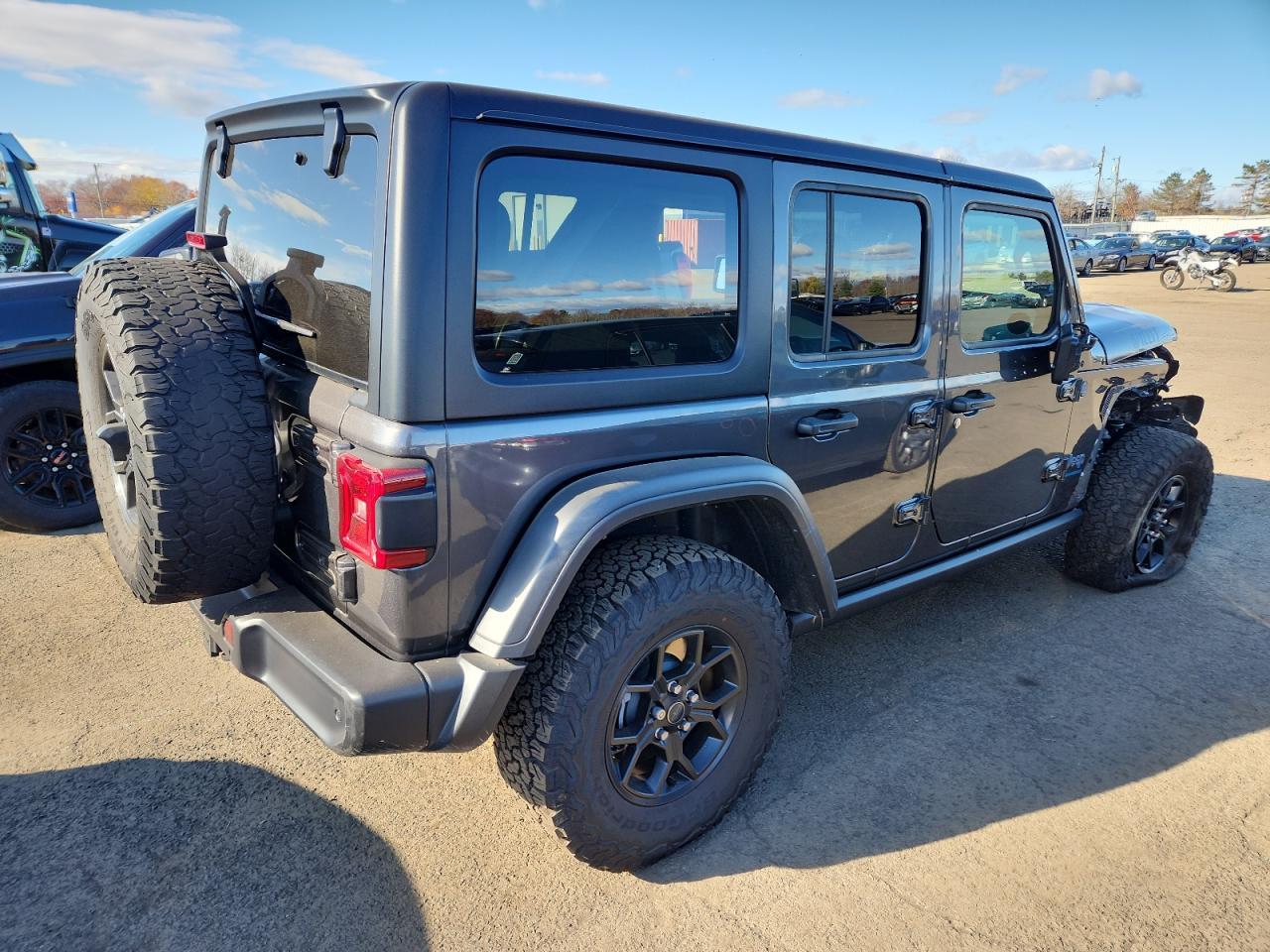 2024 Jeep Wrangler 4Xe - Image 3