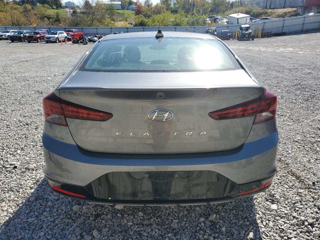 2020 Hyundai Elantra Sel - Фото 6