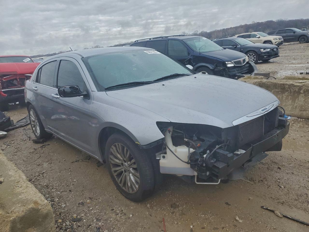 2013 Chrysler 200 Limited - Image 4