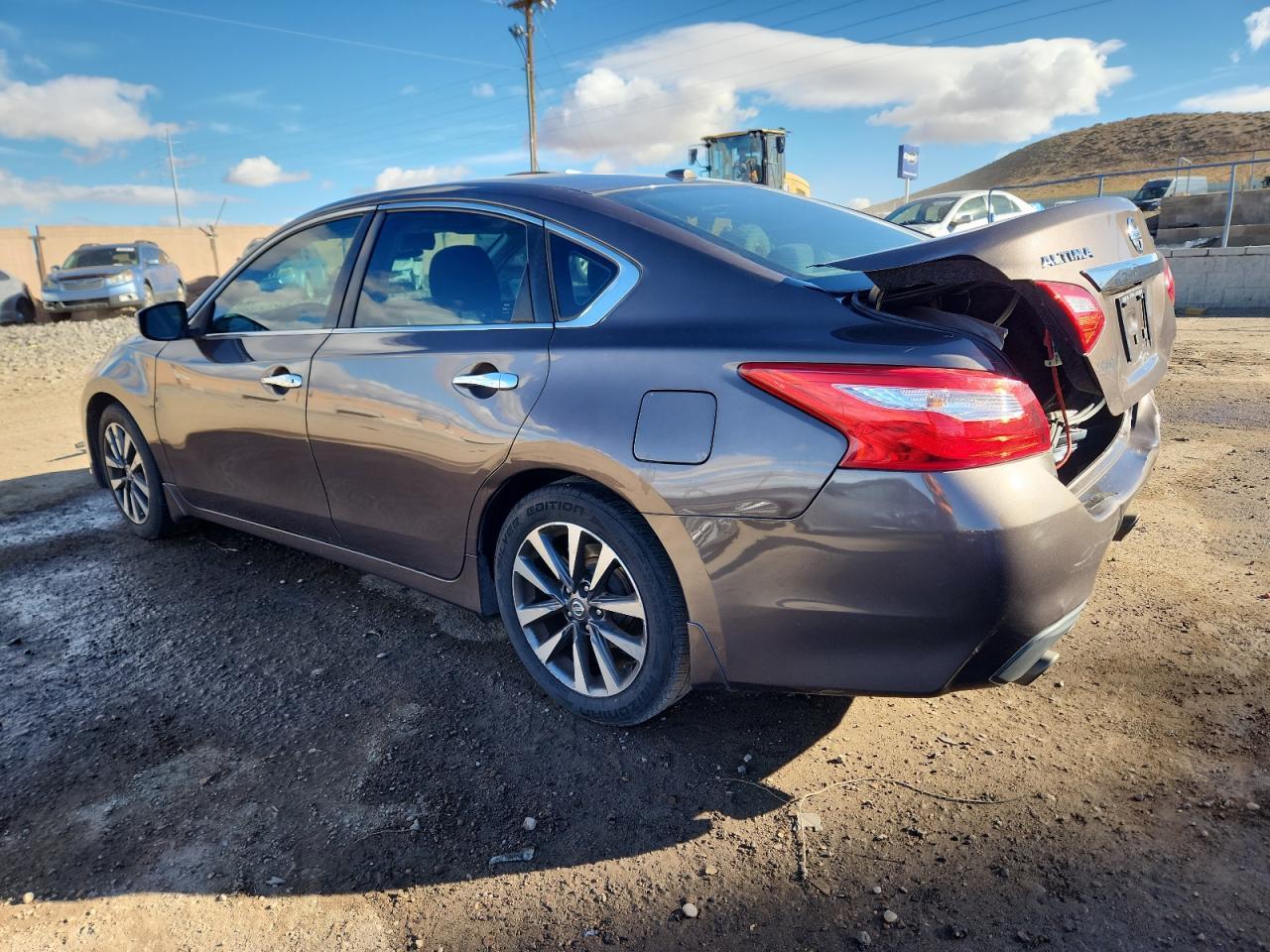 2016 Nissan Altima 2.5 Sv - Image 2