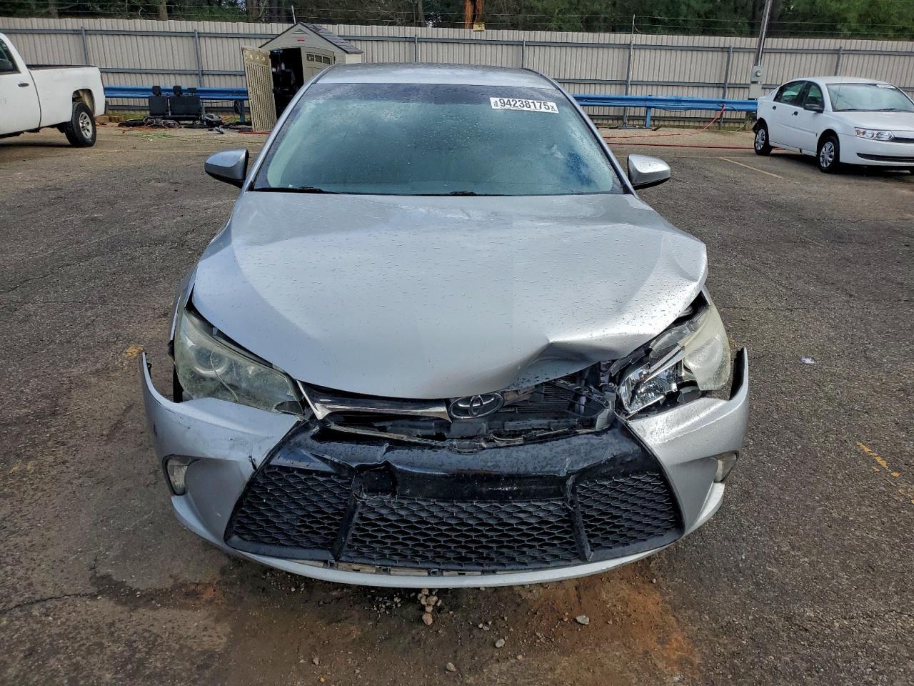 2016 Toyota Camry Le - Фото 5