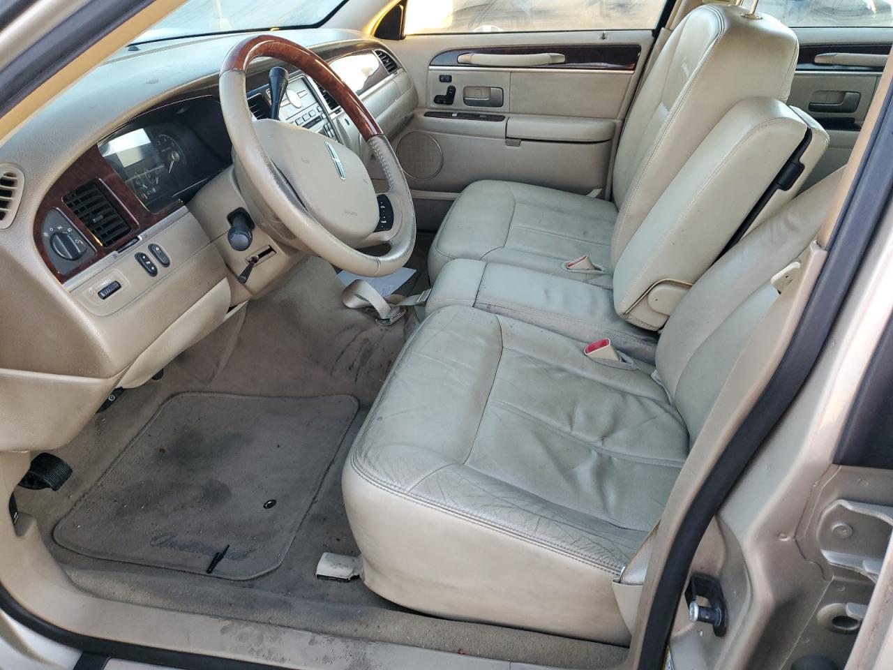 2010 Lincoln Town Car Signature Limited - Фото 7