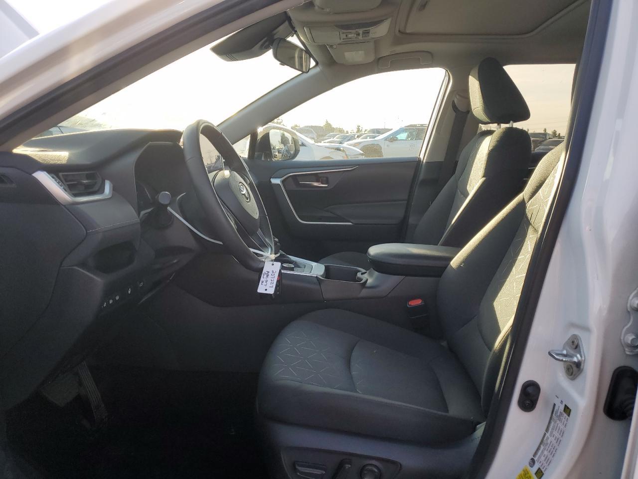 2024 Toyota Rav4 Xle - Image 7