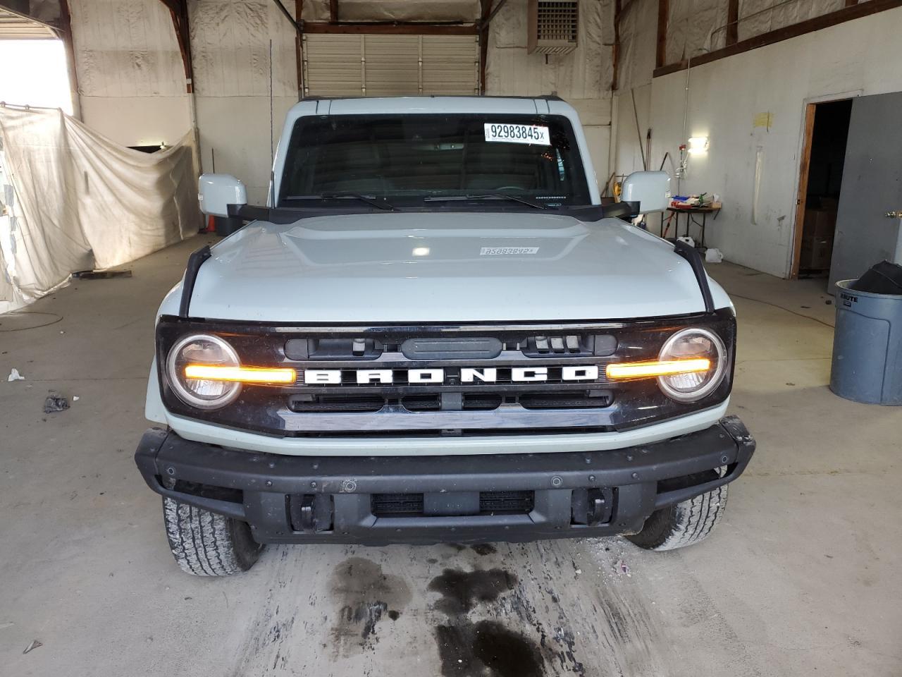 2022 Ford Bronco Base - Image 5