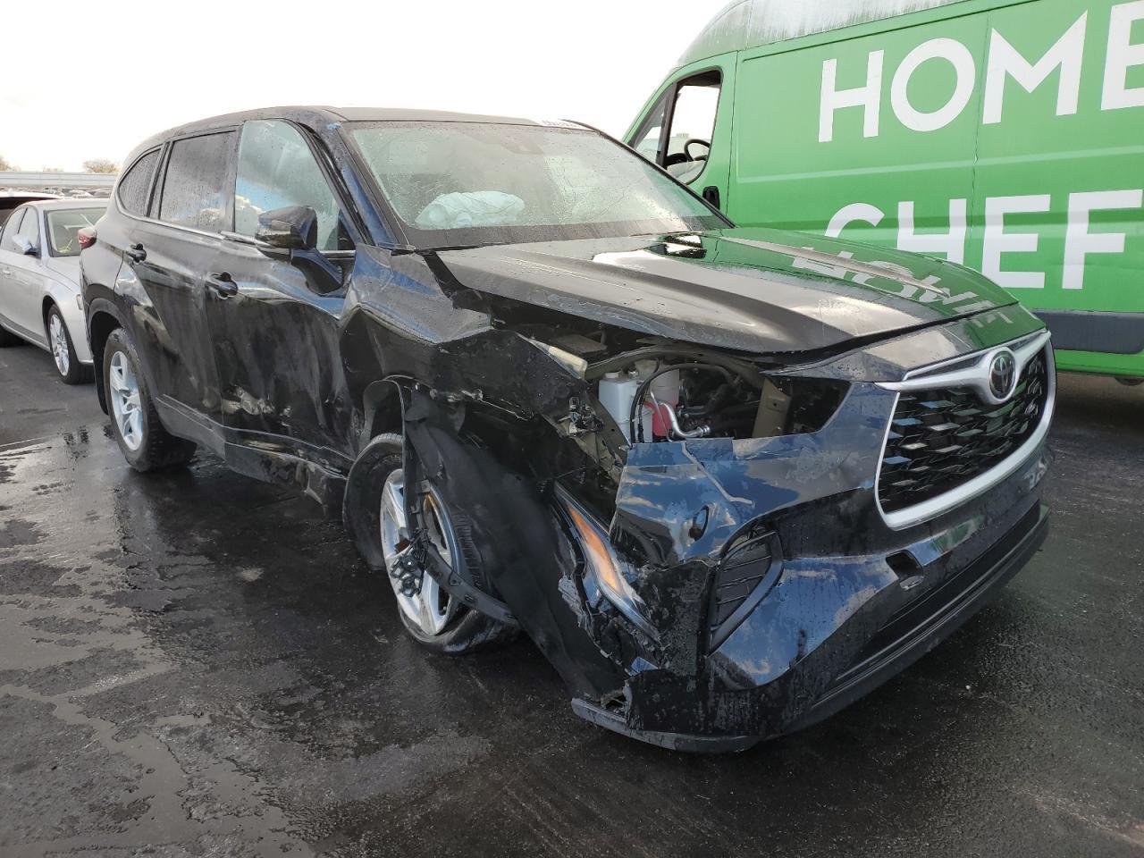 2023 Toyota Highlander L - Image 4