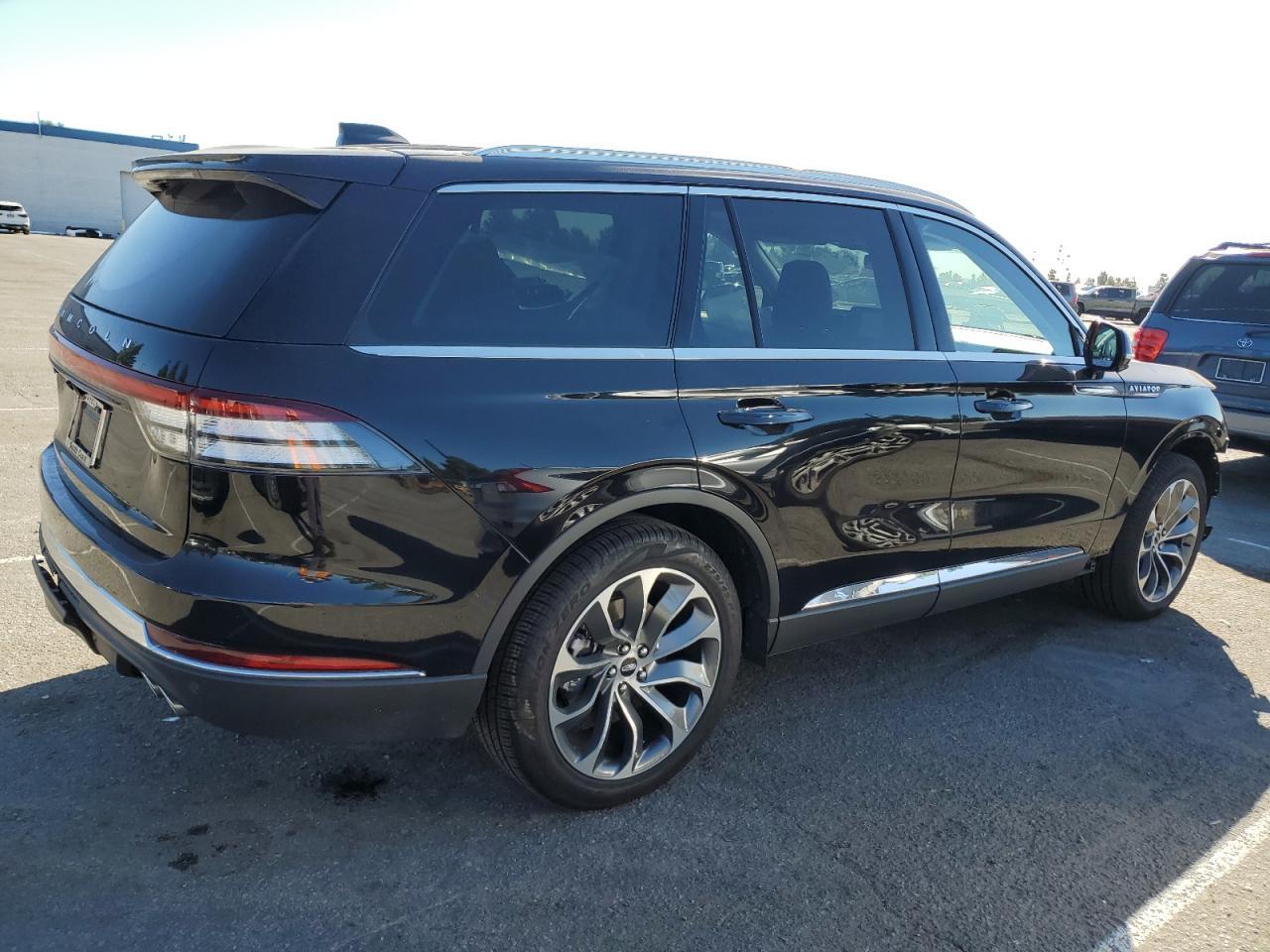 2025 Lincoln Aviator - Фото 3
