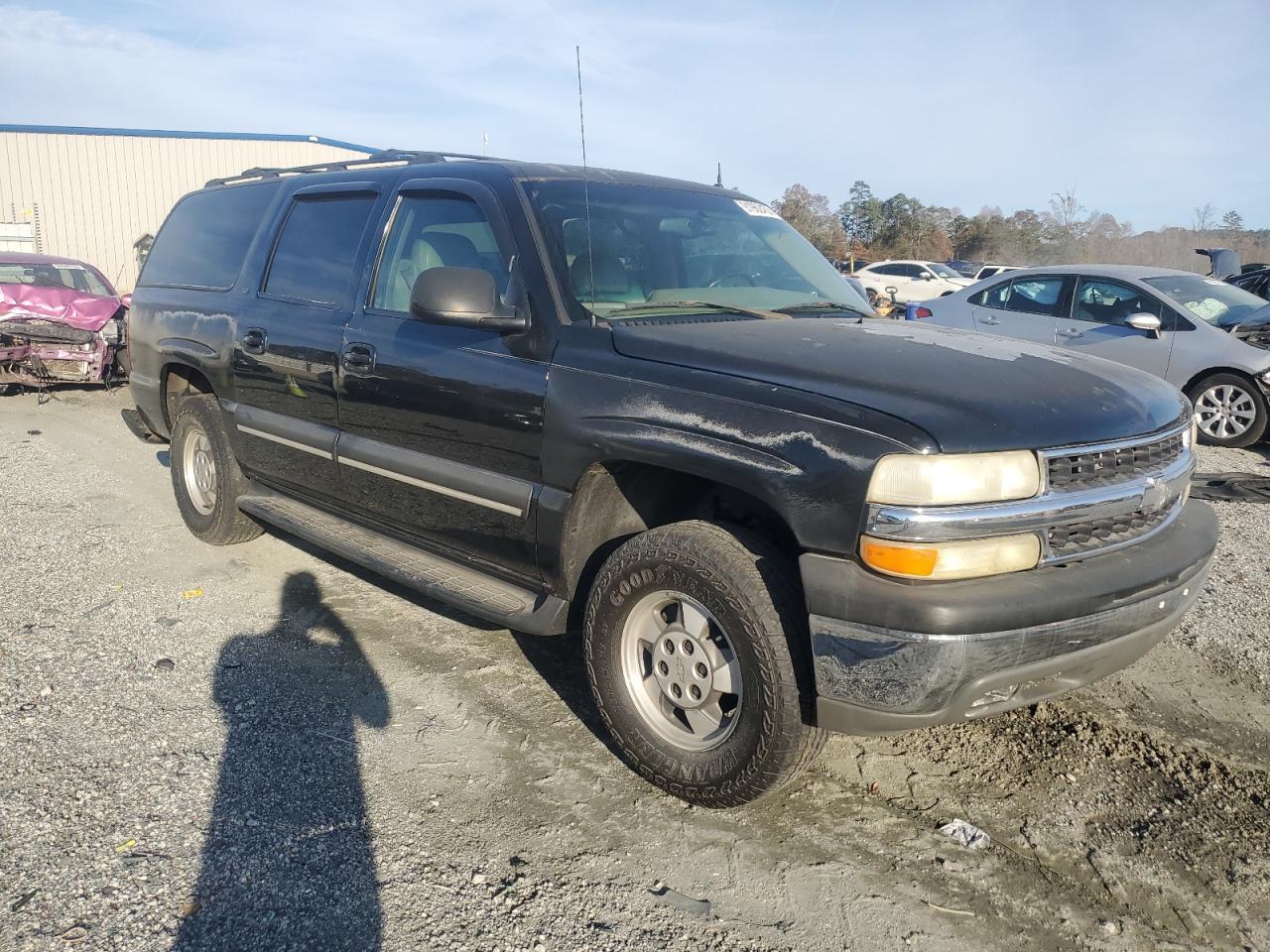 2002 Chevrolet Suburban C1500 - Image 4