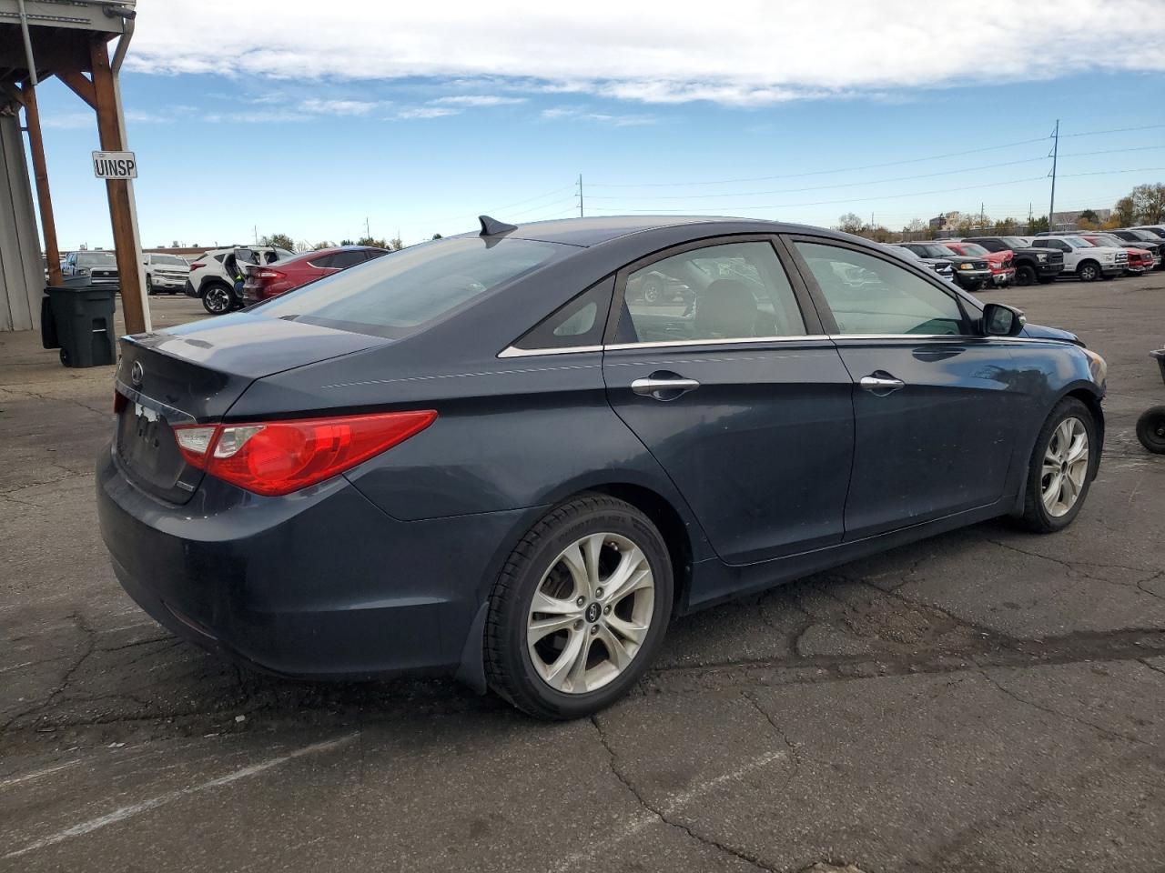 2011 Hyundai Sonata Se - Image 3