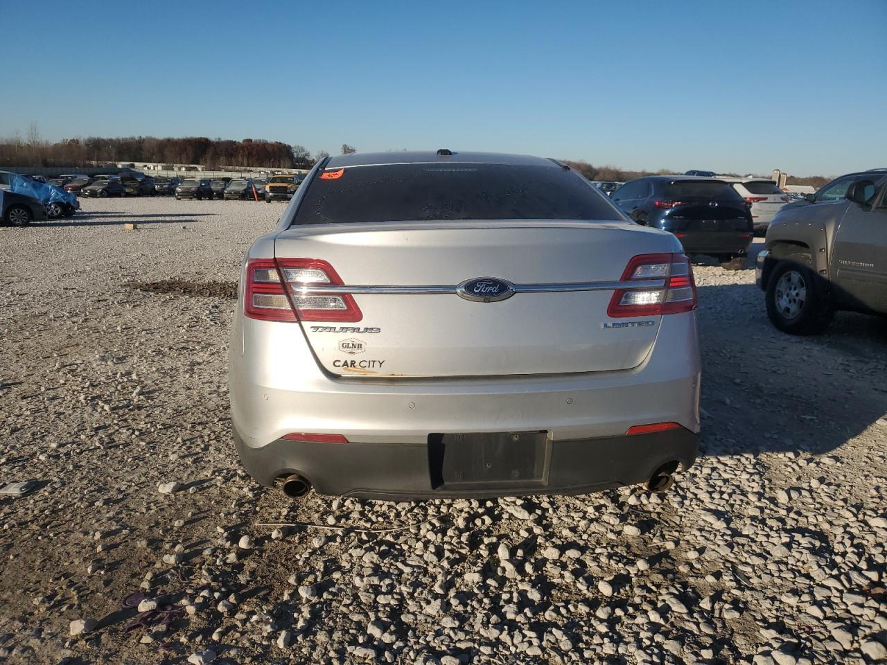 2013 Ford Taurus - Фото 6