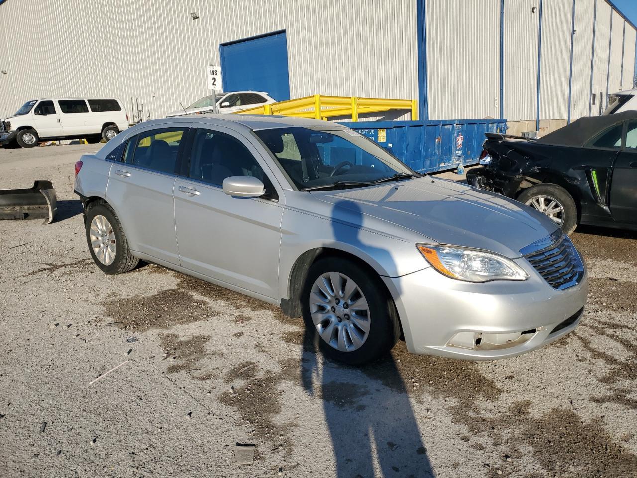 2012 Chrysler 200 Lx - Фото 4