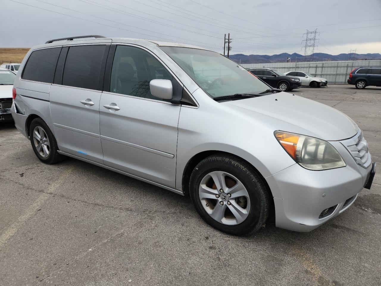 2010 Honda Odyssey Touring - Image 4