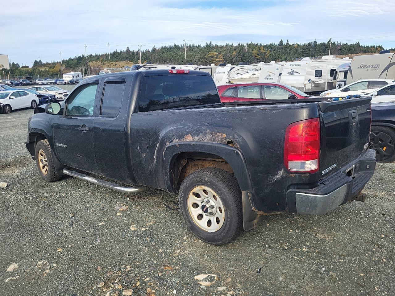 2012 GMC Sierra C1500 - Image 2