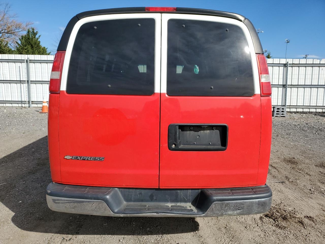 2017 Chevrolet Express G2500 Lt - Фото 6
