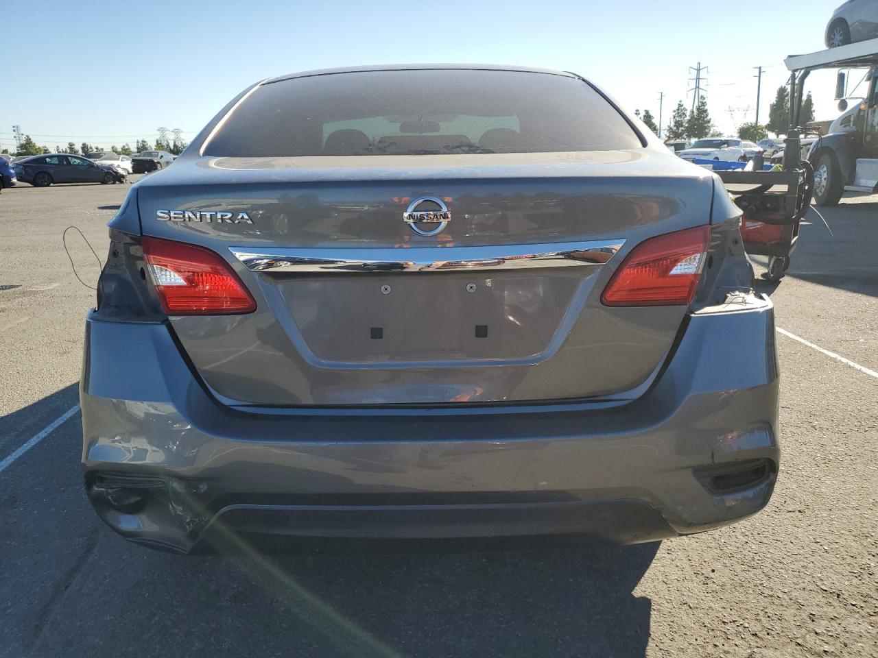 2016 Nissan Sentra S - Фото 6