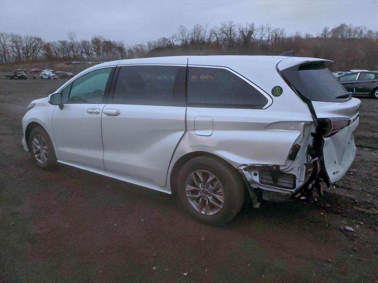 2025 Toyota Sienna Xle - Фото 2