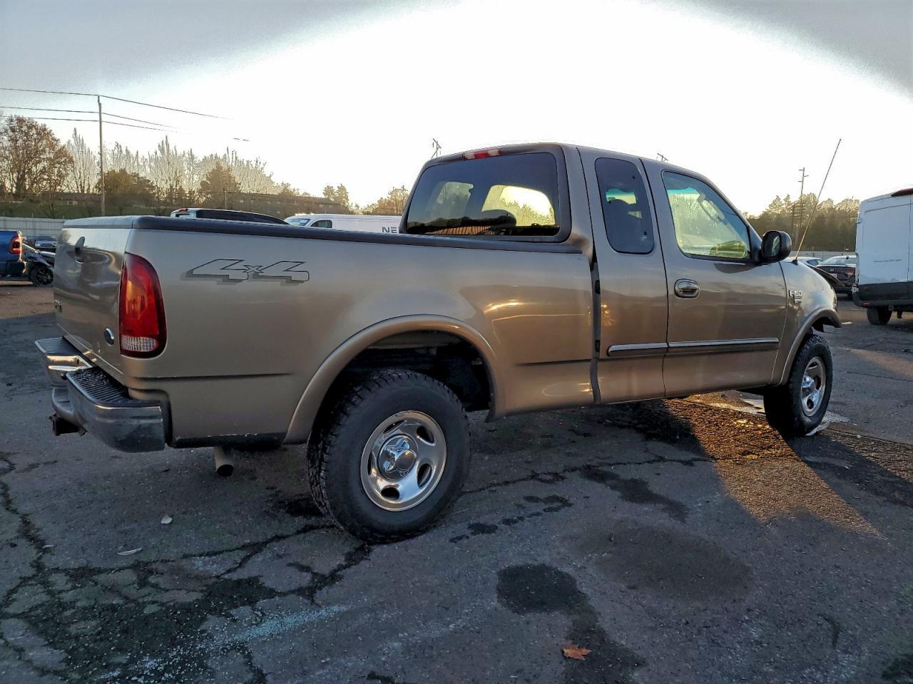 2002 Ford F150 - Фото 3